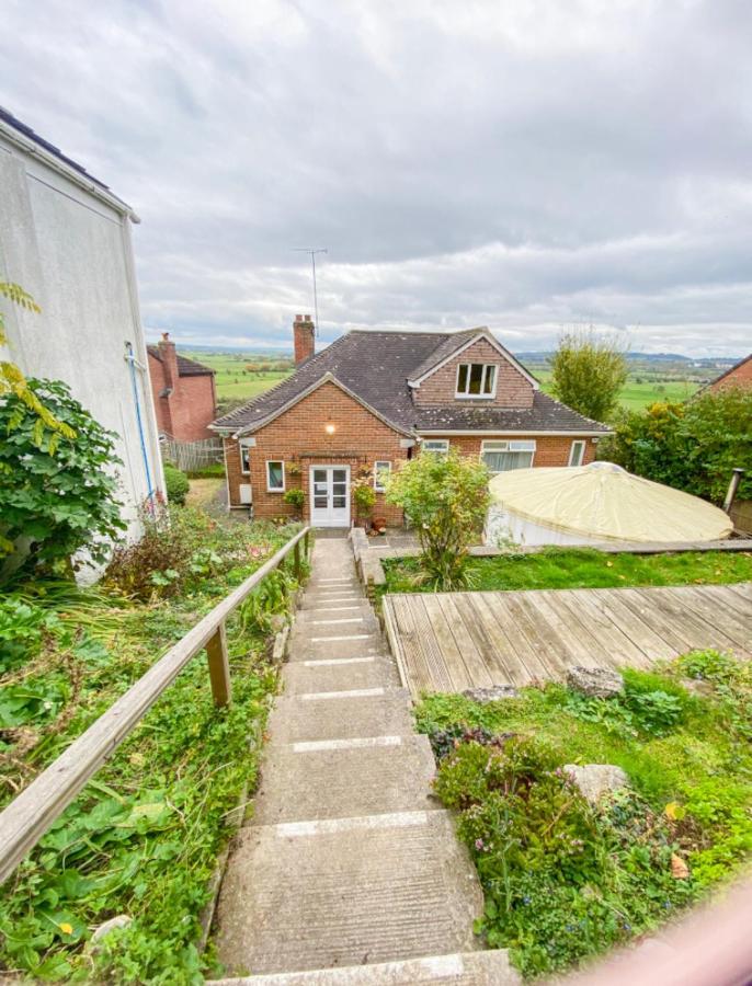Healing Waters Sanctuary For Exclusive Private Hire And Self Catering Board, Vegetarian, Alcohol & Wifi Free Retreat In Glastonbury Exterior foto