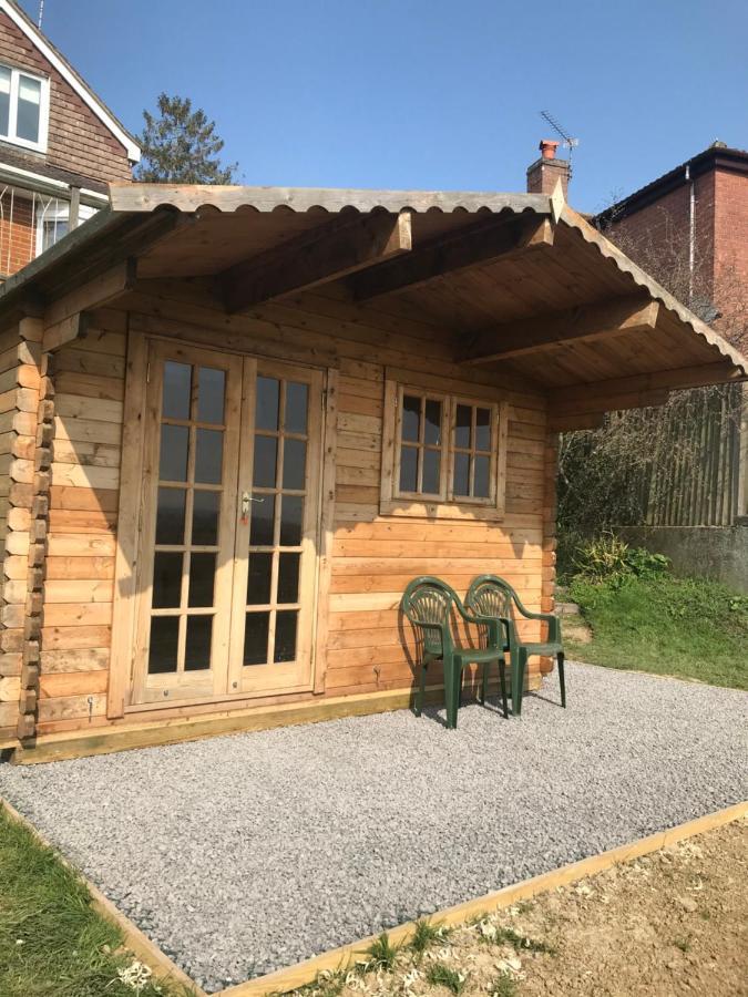 Healing Waters Sanctuary For Exclusive Private Hire And Self Catering Board, Vegetarian, Alcohol & Wifi Free Retreat In Glastonbury Exterior foto
